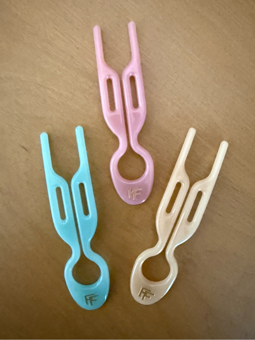 Fiona Franchimon Nº 1 HAIRPIN | Miami Collection | Seashell Pink, Beige & Blue